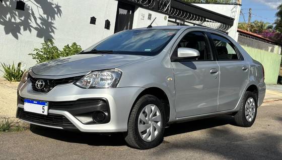TOYOTA ETIOS 1.5 XS 16V FLEX 4P MANUAL
